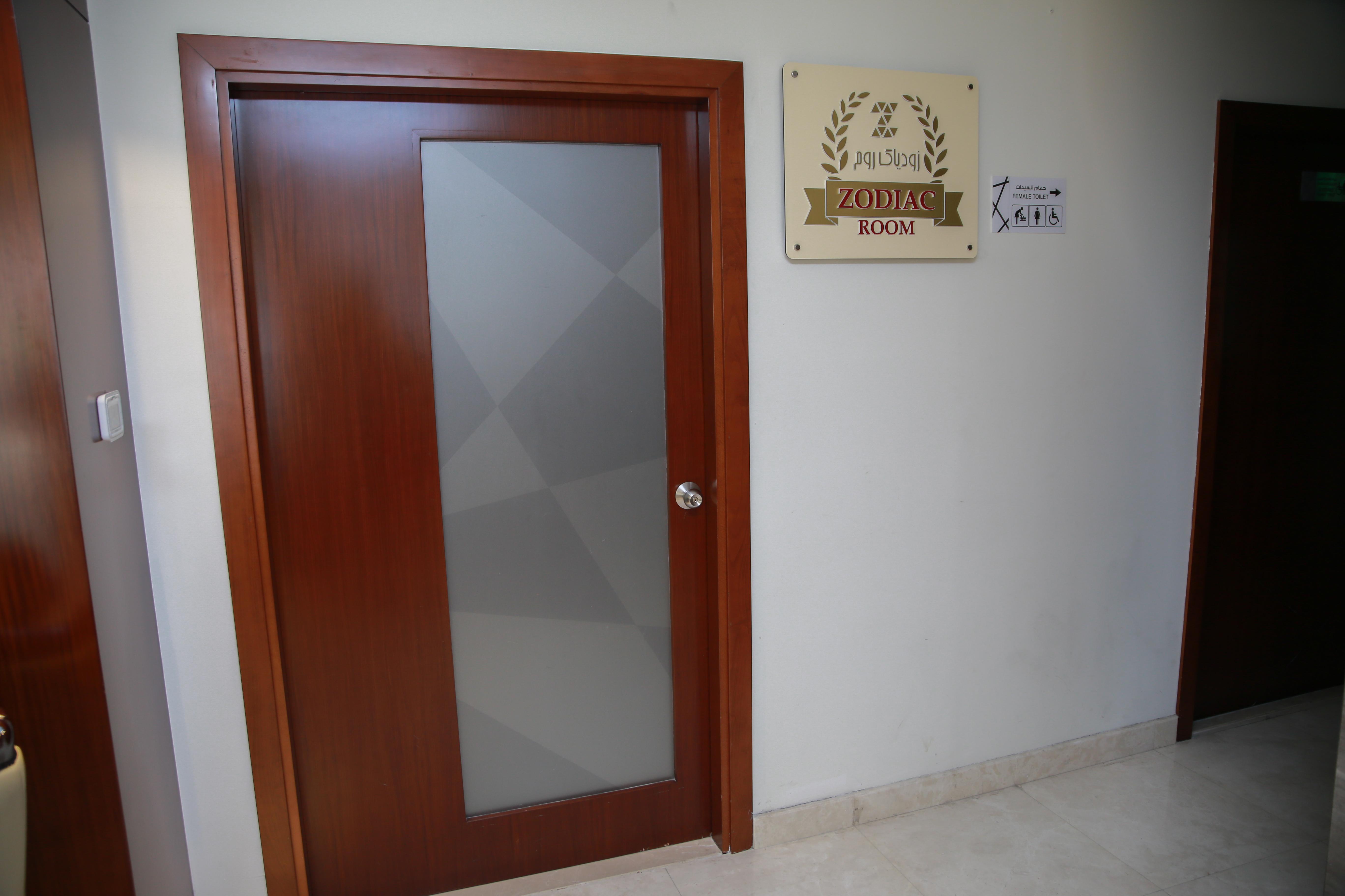 Versailles By Vieras Hotel Dubai Dış mekan fotoğraf
