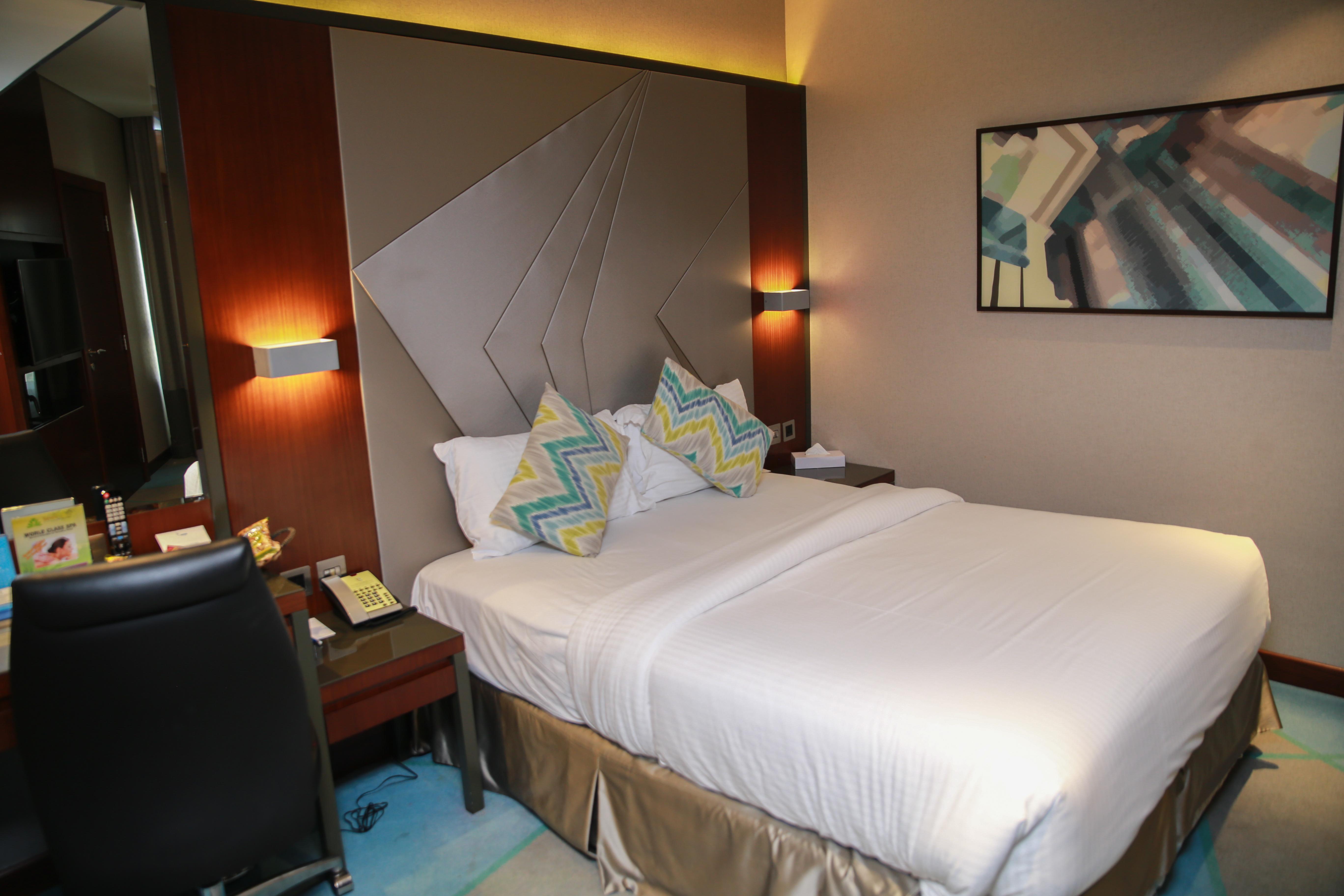 Versailles By Vieras Hotel Dubai Dış mekan fotoğraf
