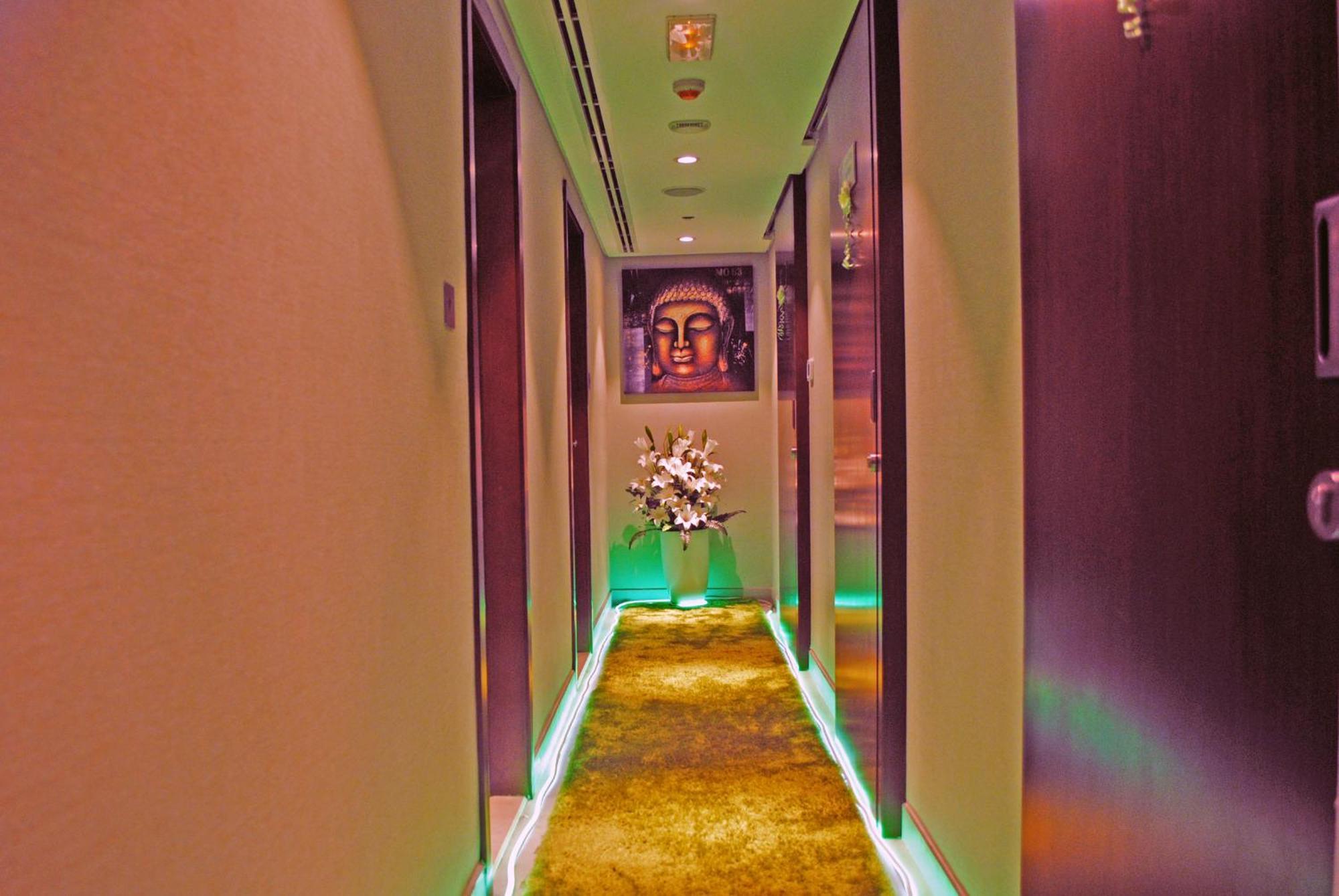 Versailles By Vieras Hotel Dubai Dış mekan fotoğraf