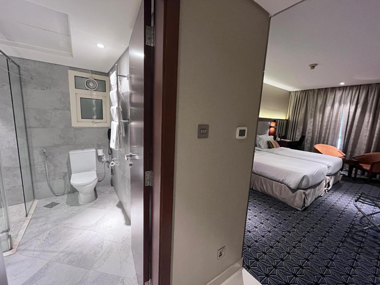 Versailles By Vieras Hotel Dubai Dış mekan fotoğraf