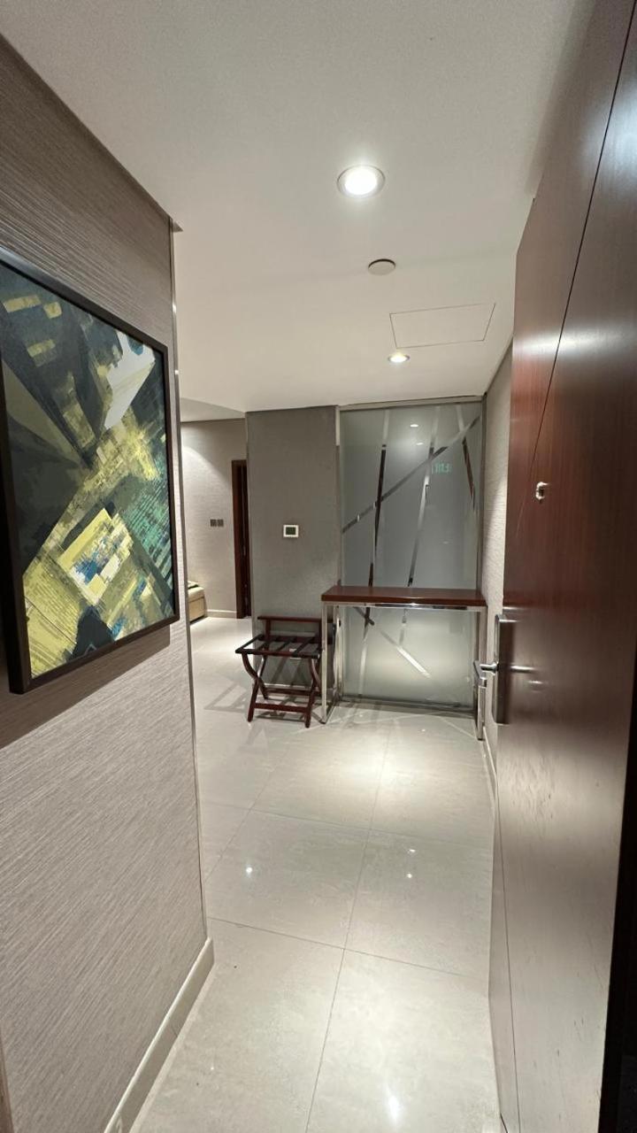 Versailles By Vieras Hotel Dubai Dış mekan fotoğraf