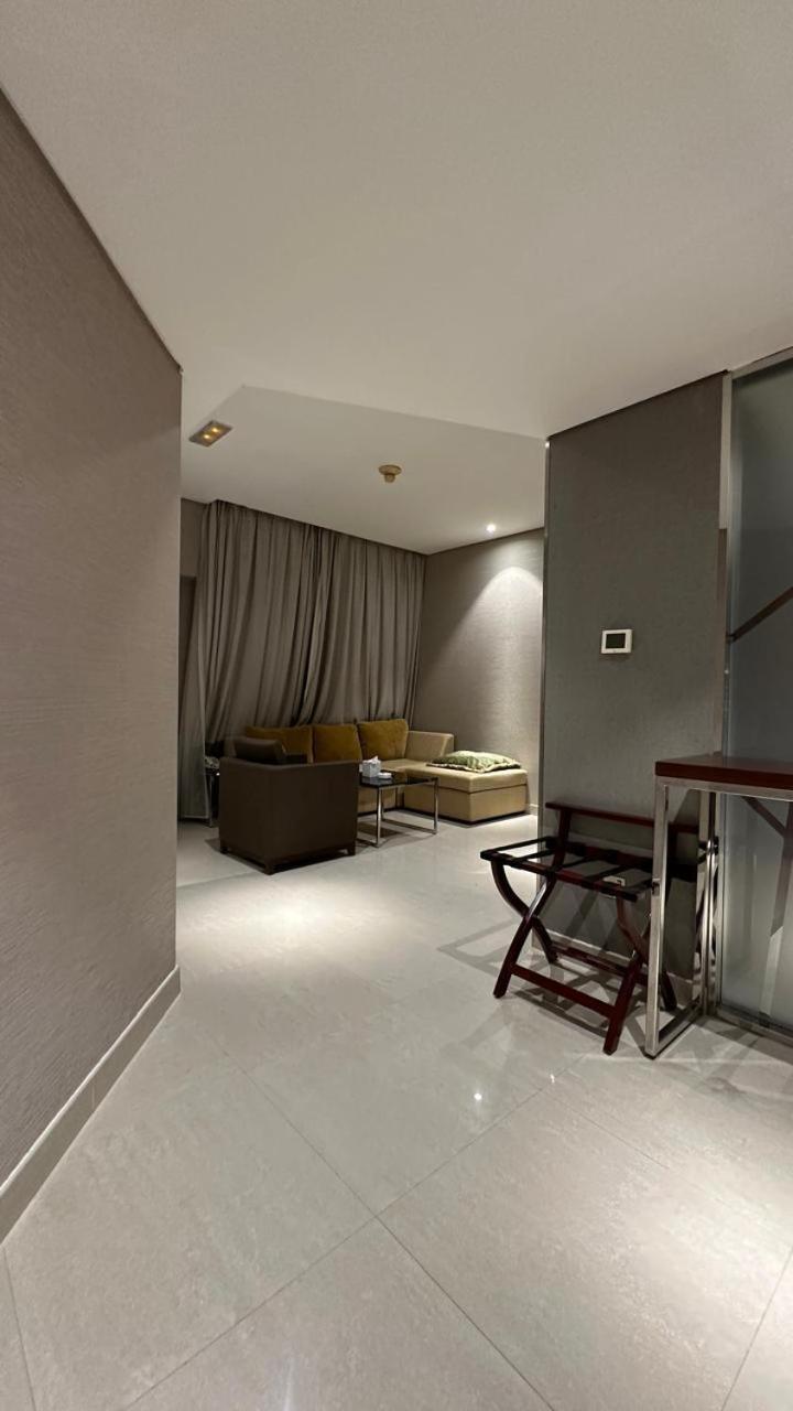 Versailles By Vieras Hotel Dubai Dış mekan fotoğraf