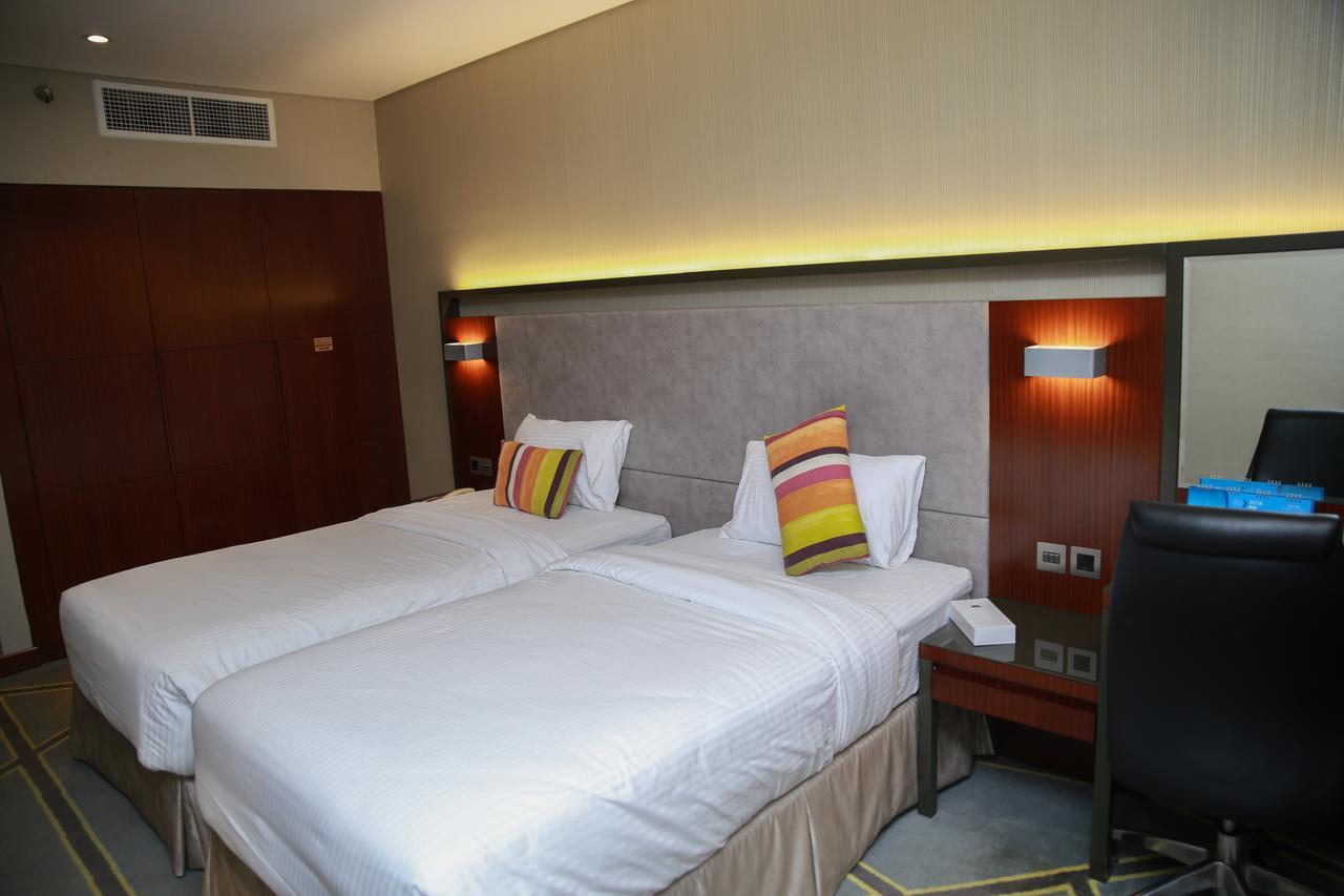 Versailles By Vieras Hotel Dubai Dış mekan fotoğraf